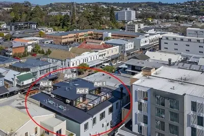 Image de innInner City Apartments - 2 with rooftop balcony right in the Nelson Cbd!
