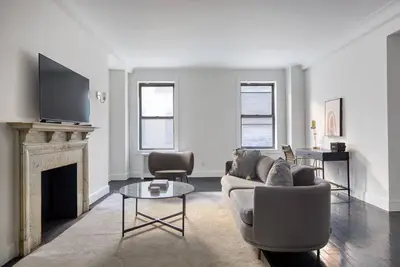 Image de Tasteful Midtown 2br w/ Doorman & W/D, nr Central Park, by Blueground