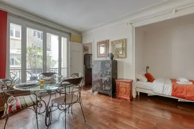 Image de Cute and Large Studio - Paris 16 - Mid-Terms