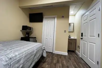 Image de New private suite room inside the apartments building loft by Uab / Downtown.