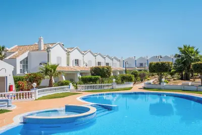 Image de Villa Baya - Great family complex with communal pool!