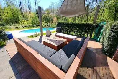Image de Villa in the forrest of Amsterdam with Pool and Jacuzzi