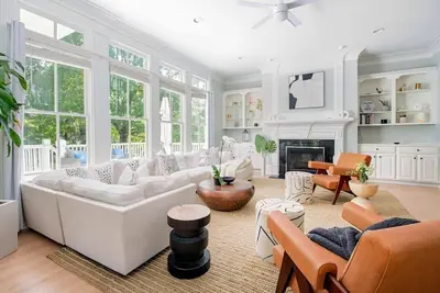 Image de Carmelot by Minty Living