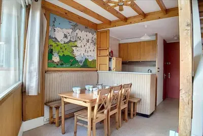 Image de Duplex plein soleil, départ skis aux pieds!