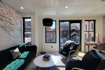 Image de Station House Suite B~Downtown Jacksonville~Rooftop Patio~Walking Distance to Britt!