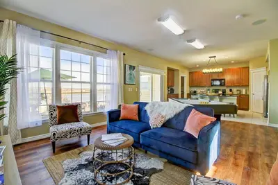 Image de Lakeview | Gameroom | Pool Table