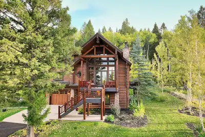 Image de Mayfly Cabin, Borders Targhee National Forest w/ New 8 Person Hot Tub