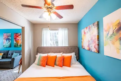 Image de Entire Place✶King Bed✶Washer Dryer✶WiFi✶4k Tv✶2 Cars #509