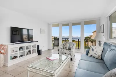 Image de ☀️Stunning Bay Views-Pool-Wraparound Balcony-2br Santa Rosa Dunes 1021