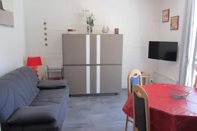 Image de 2ème étage, balcon, parking, télévision, casier à ski, 23m², Châtel