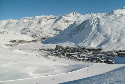 Image de 20m du centre station, 5ème étage, balcon, télévision, casier à ski, 24m², Tignes
