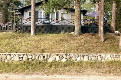 Image de Little Lake House on the Hill in Harrison, Mi