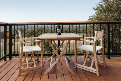 Image de Luxury Safari Tents on 96 acres in the Texas Hill Country