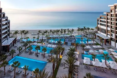 Image de 🌞🏖️ Ultra Luxe OceanFront Beach Resort 3bl at Garza Blanca