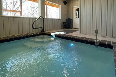 Image de New Sugar Plum Pool Cabin Hot Tub & Game Room - Located in Wears Valley!