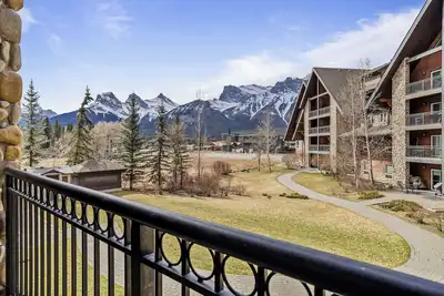 Image de G222-HotTub/PoolwSlide/KingBed/View/Family/1br/Sleep4