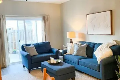 Image de Updated Townhome in Quiet Community