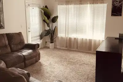 Image de Comfy & Cozy 3 Bedroom Apartment Minutes away From Charlotte