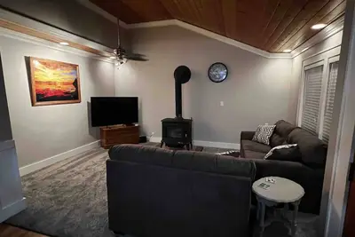 Image de Comfortable Coastal Home for the weekend!