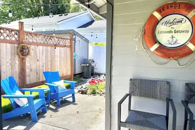 Image de Edmonds Getaway Cottage – Quaint Seaside Town, Kitchen, Train to Fifa World Cup