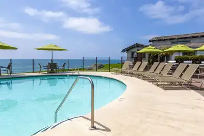 Image de Del Mar Dream Oasis! Full Kitchen, Swimming Pool, Free Parking, Beachfront!