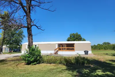 Image de Pop's Place - Beautiful lake view 3bd/2ba on 6 acres.