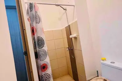 Image de Condo that is close to fun and socialize landmarks; Malls, parks and etc.