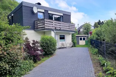 Image de Gemütliches Ferienhaus mit Garten, zu Fuß 2 min zur Schlei und 10 min zum Strand