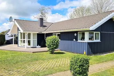 Image de Komfortables, Ebenerdiges Ferienhaus Direkt an der Ostsee. Nur 200m zum Strand!