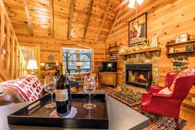 Image de Black Bear Bungalow - Lovely Chalet in the Woods