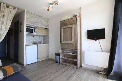 Image de À 150m des pistes de ski, 1er étage, balcon, télévision, casier à ski, 18m², Alpe d'Huez