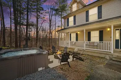 Image de Poconos Family Retreat: 4br, Sleeps 14, Pool & More