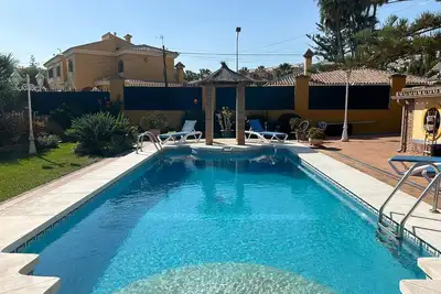 Image de À 700 m de la Plage! Maison Avec Barbecue et Piscine, Idéal Pour les Familles