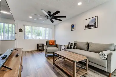 Image de 😍 Condo (#2) Uo, Autzen Stadium, Amazon Park, Enjoy Eugene!