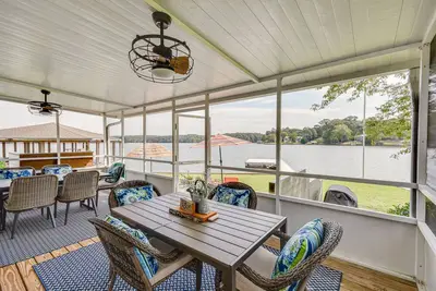 Image de Lake Martin Retreat w/ Private Dock & Boat Launch