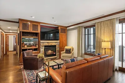 Image de The Ritz-Carlton Club | 3 Bedroom Residence 8306, Ski-in & Ski-out Resort in Aspen Highlands