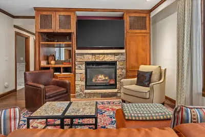 Image de The Ritz-Carlton Club | 3 Br Residence White River 2208, Ski-in & Ski-out Resort in Aspen Highlands