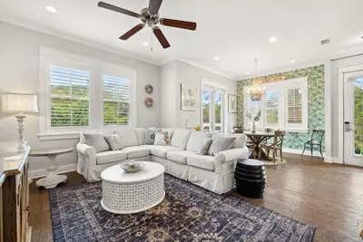 Image de Prominence North 30a Coastal Cottage | Bikes, Golf Cart, Heated Pool | My Beach Getaways
