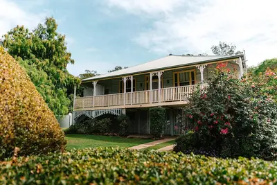 Image de \"Still in Esk\" a delightful retreat on the edge of picturesque Esk country town.