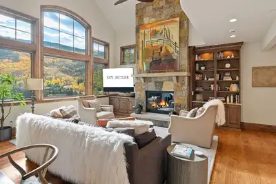 Image de New! Incredible Vail Views, 2 Bunk Rooms, Hot Tub, Chefs Kitchen.