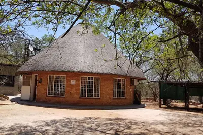 Image de Little House Little House Self Catering Vacances dans la brousse en Afrique Ă Marloth Park