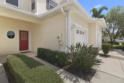 Image de This townhouse is a 3 bedroom(s), 2. 5 bathrooms, located in North Port, Fl.