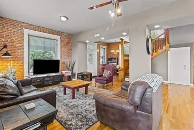 Image de Charming Historic Home-Near Dt Kc-Jacuzzi+Wifi