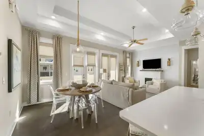Image de Prominence Comfort and Clarity- Golf Cart, 4 Bikes Incl, Beach, Pools, Free Golf