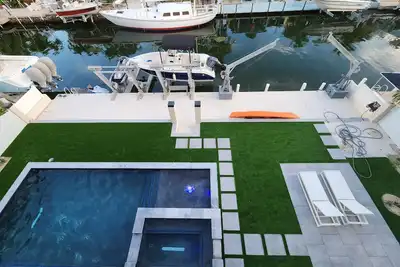 Islamorada Keys Waterfront Heated Pool Hottub Luxury Canal Home w Private Dock