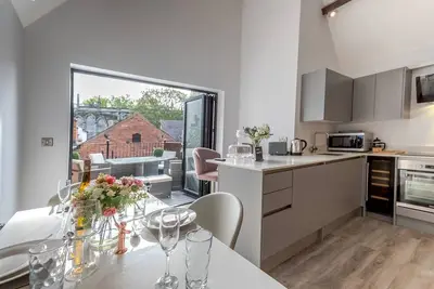 Image de Pass the Keys | Dahlia Contemporary town centre apartment