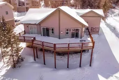 Image de Ski Lodge 4br + game room w/Private Hot Tub & Mountain View