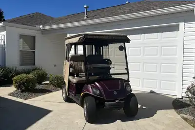 Image de Wow Closed In Courtyard Villa, Golf Cart, 2 Bedrooms And Walk To 5 Local Pools.