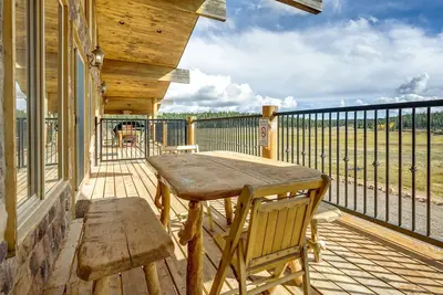 Image de Rustic Duck Creek Village Apt w\/ Mountain Views!
