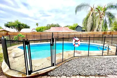 Image de Tall Palms Oasis